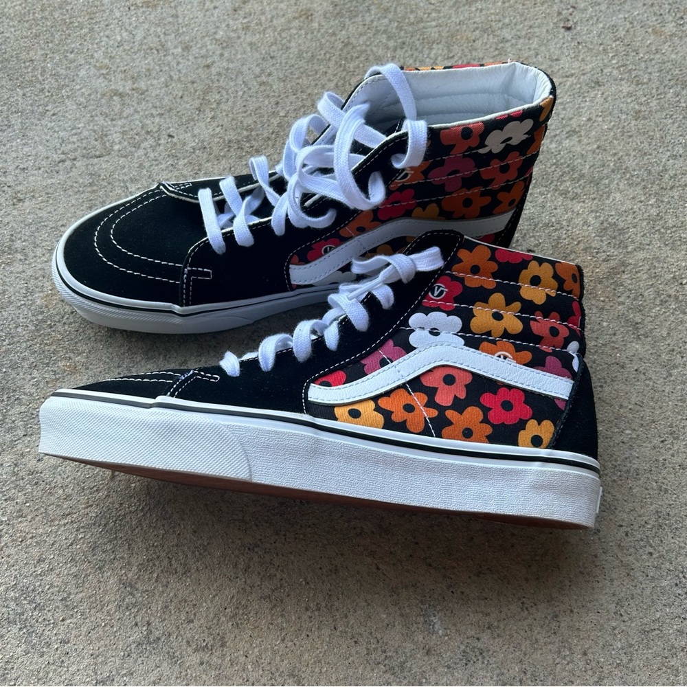 Like New Womens Flowered Vans High Tops